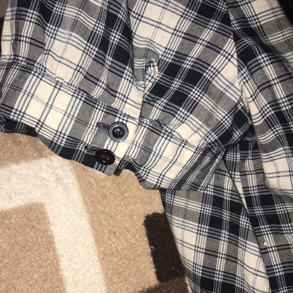 St. John’s Bay large black with and blue button down shirt 💕 - Picture 6 of 7